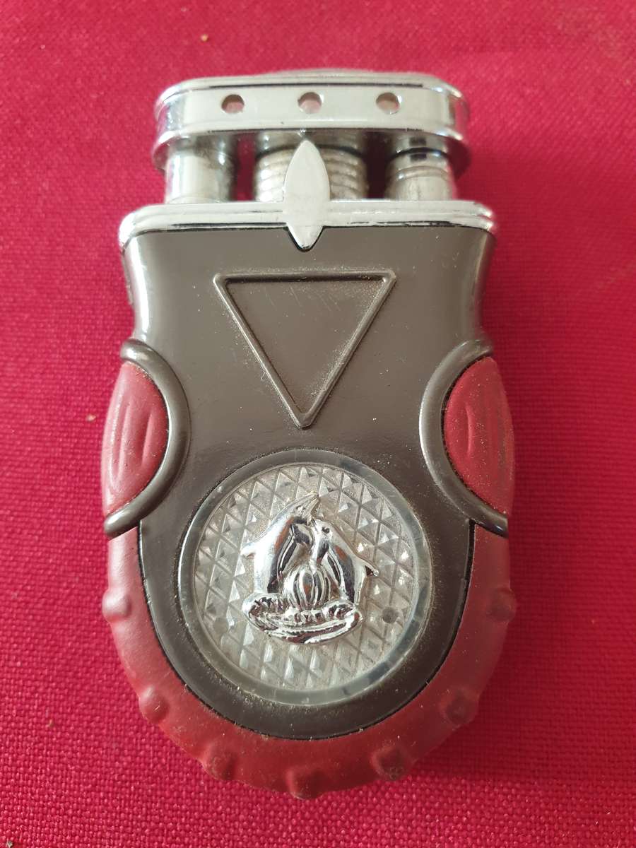 8 x Mancave smoking related items