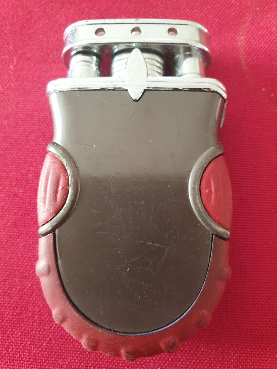 8 x Mancave smoking related items