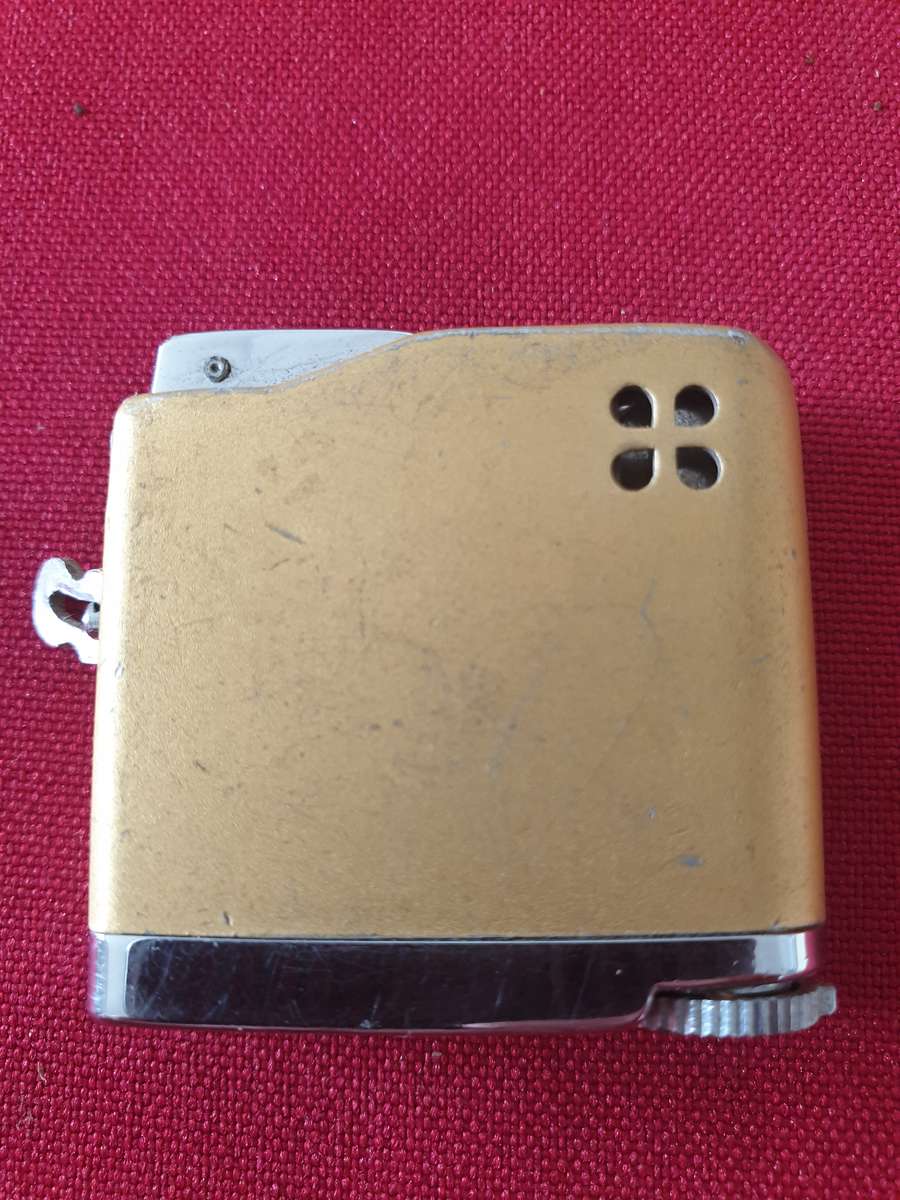 8 x Mancave smoking related items