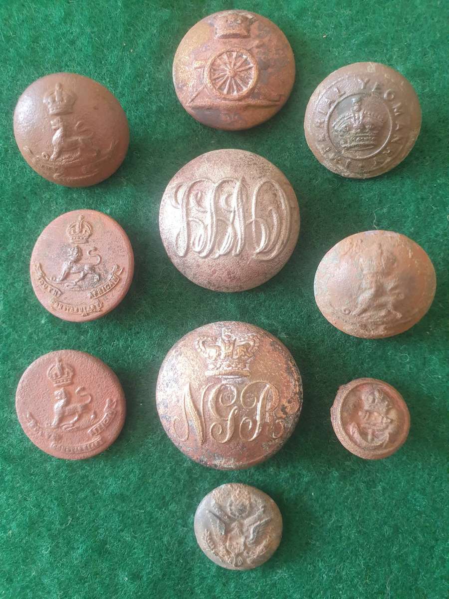 10 x Antique Anglo Boer War tunic buttons (various)