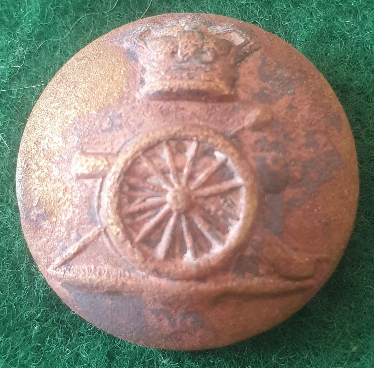 10 x Antique Anglo Boer War tunic buttons (various)