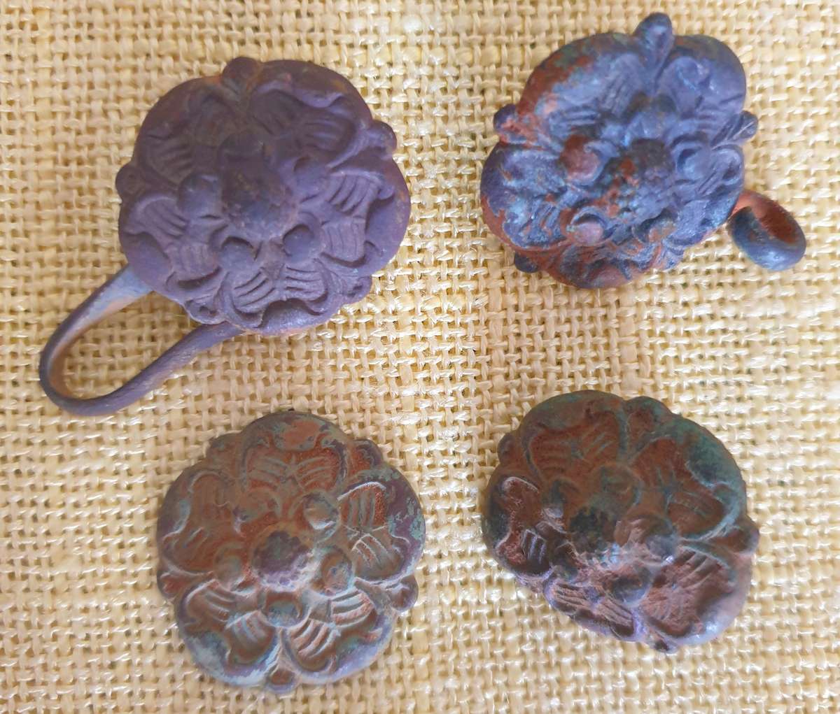 4 x Rosettes from British pith helmets during ABW