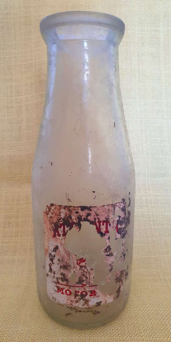 Vintage 1 Imperial pint Atlantic motor oil bottle  - scarce