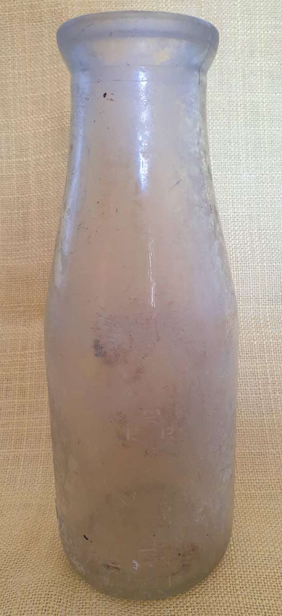 Vintage 1 Imperial pint Atlantic motor oil bottle  - scarce