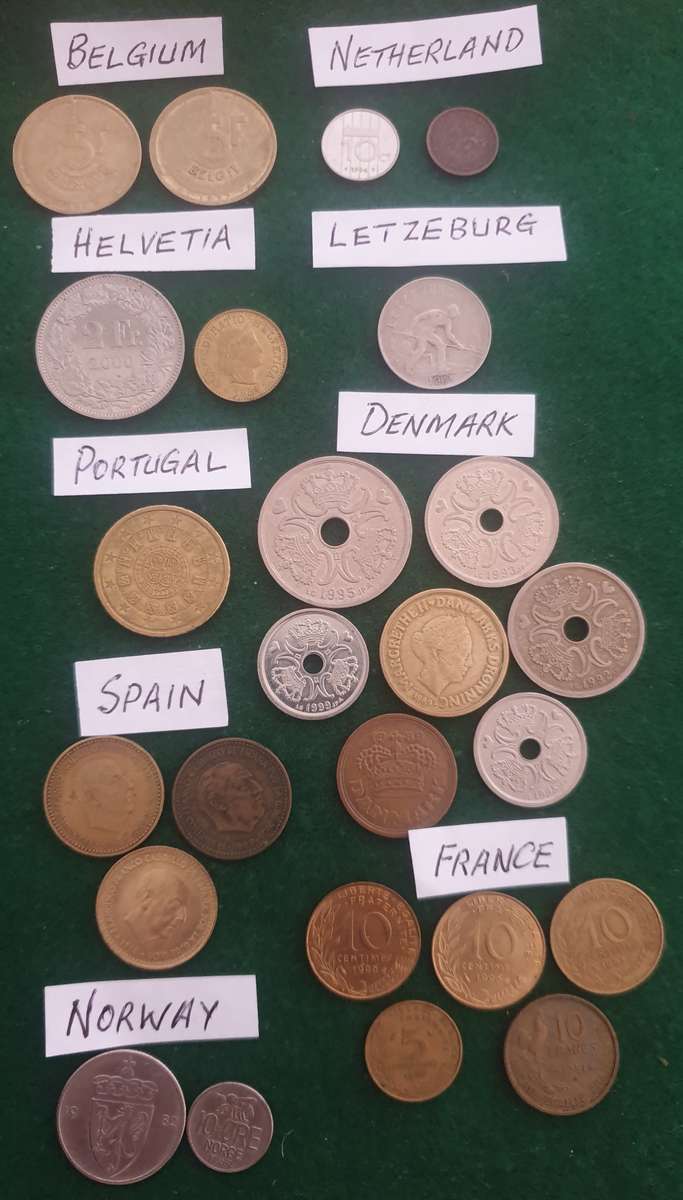 25 x coins from various countries