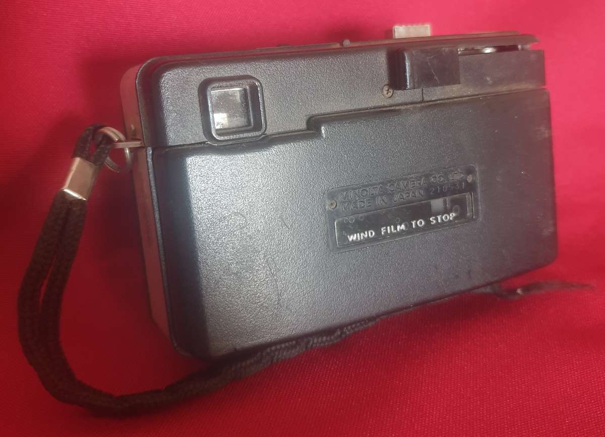 2 x Cameras and 1 x flashlight