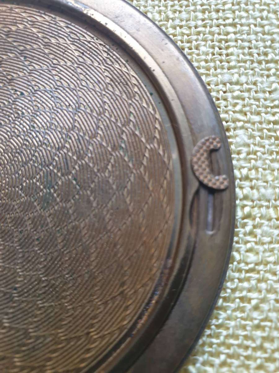 Vintage Kigu powder compact (made in England)