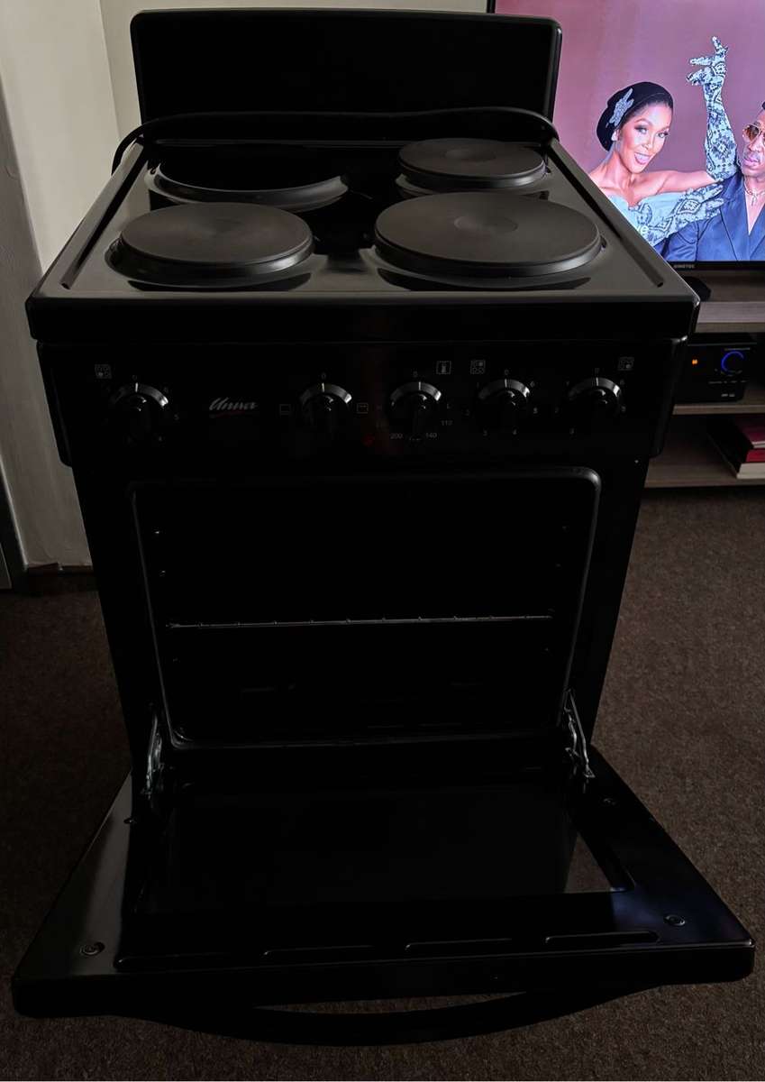Univa 3 Plate Plug-in Stove Black U305b