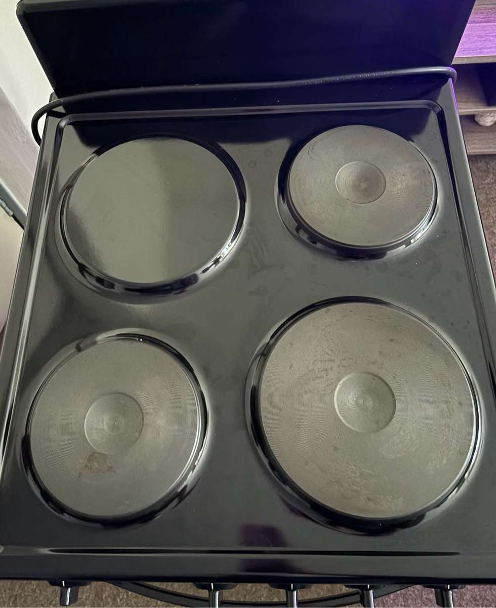 Univa 3 Plate Plug-in Stove Black U305b