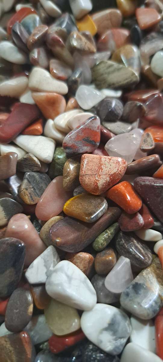 1.5kg Small polished stones