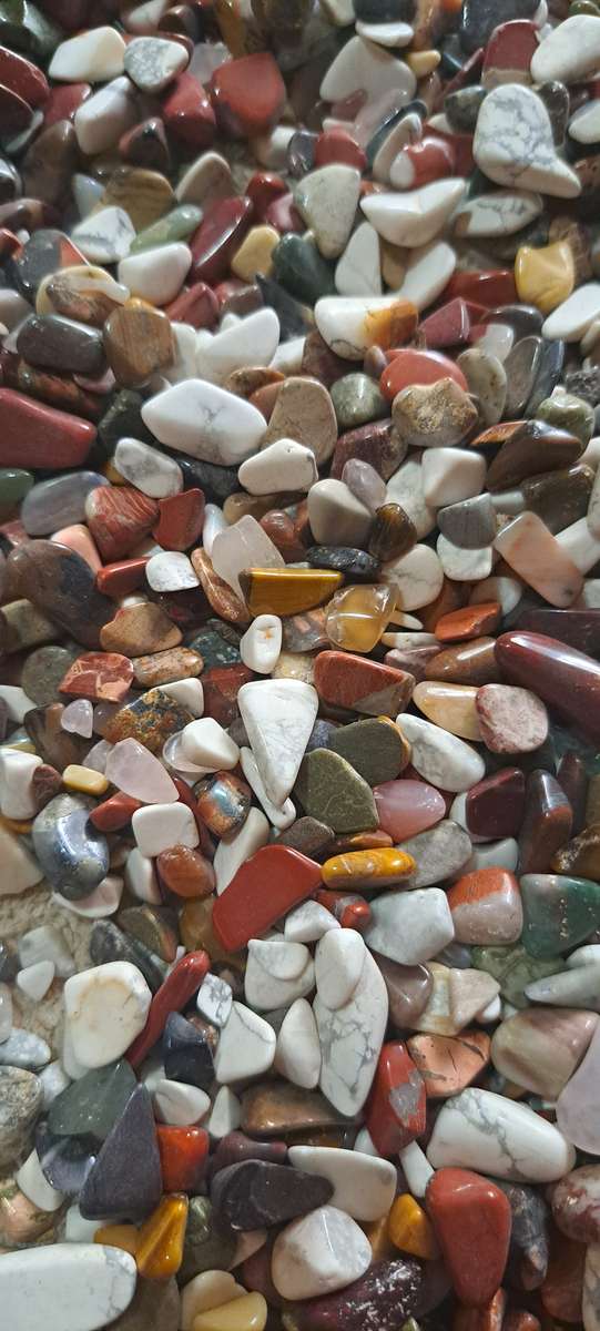 1.5kg Small polished stones