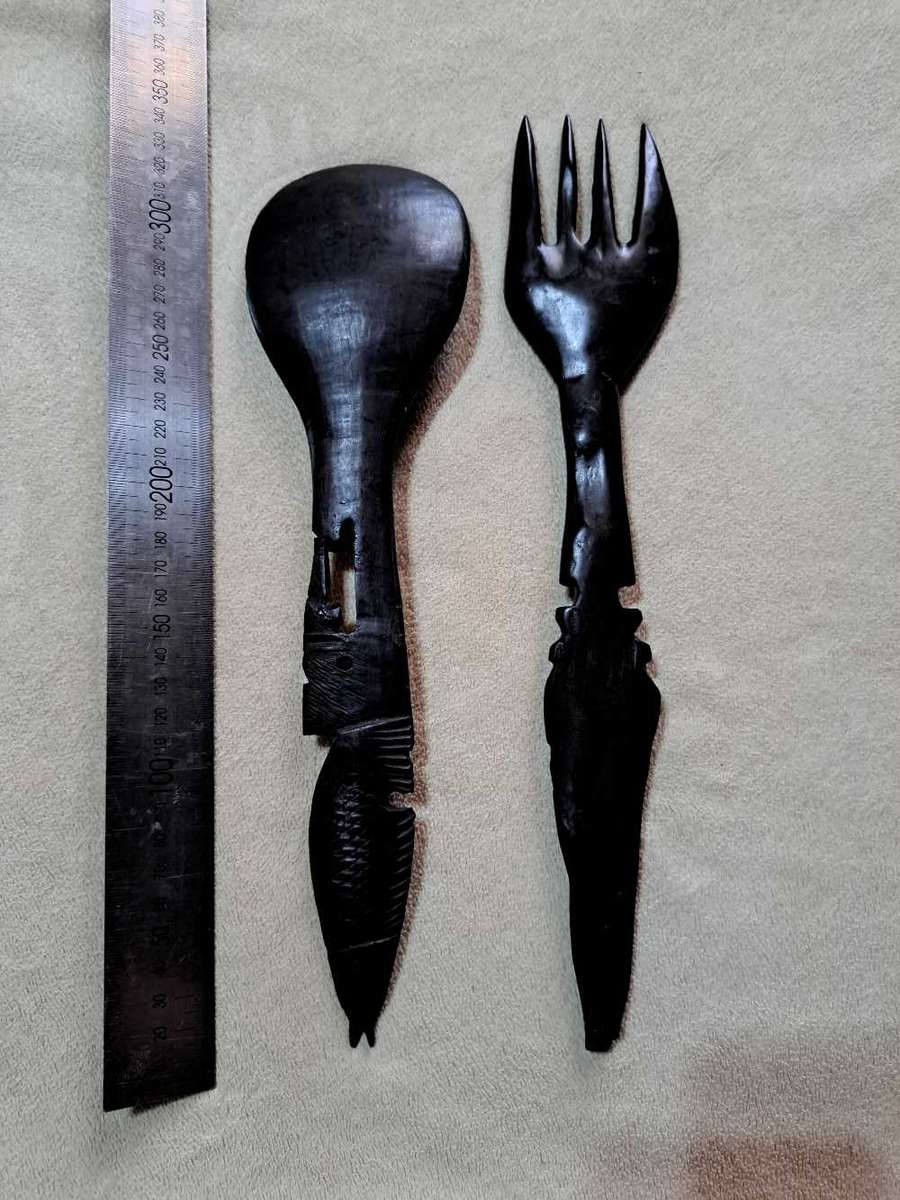Decrotive handcarved spoon and fork sets