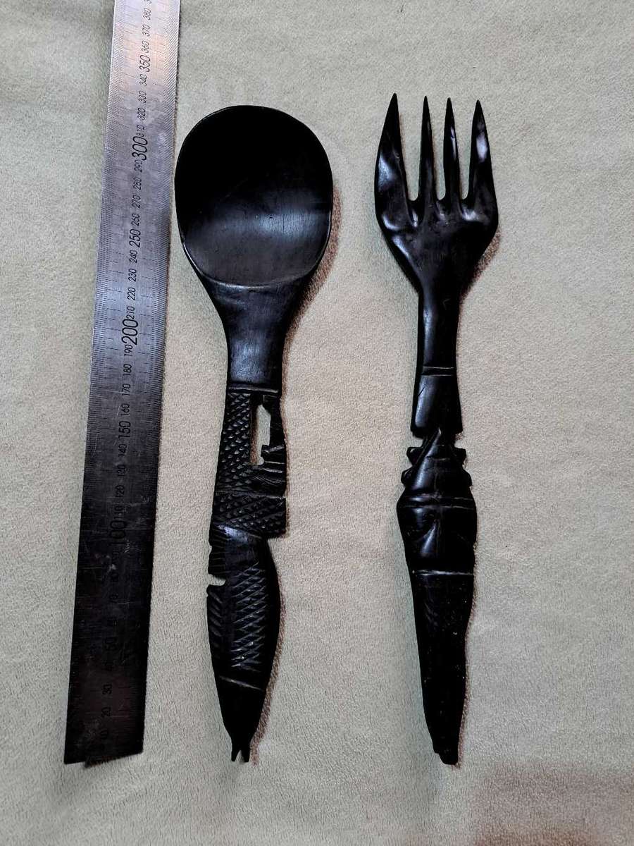 Decrotive handcarved spoon and fork sets