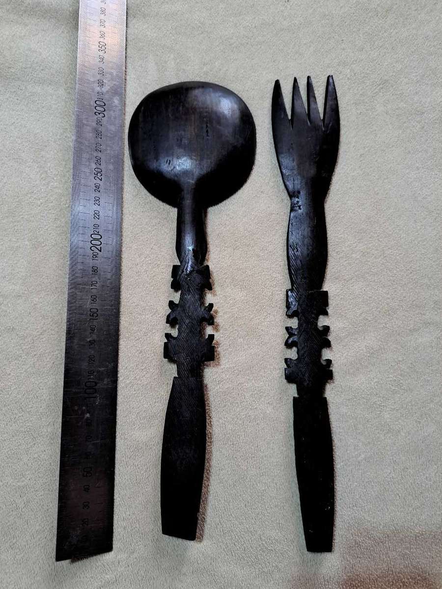 Decrotive handcarved spoon and fork sets