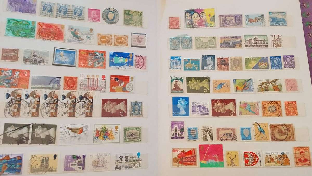 Stamp Album Hard Cover 9 Page 18 Sides  Mix World (NOT CHECKED)