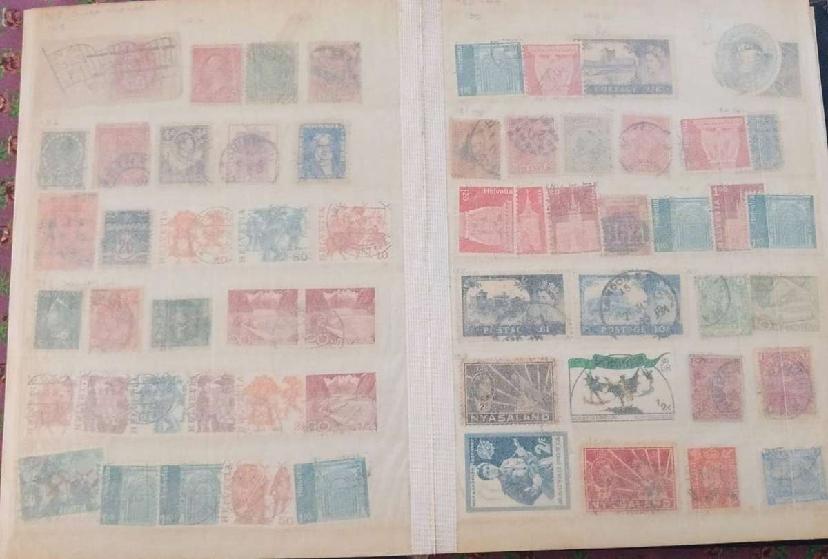 Stamp Album Hard Cover 8 Page 16 Sides  Mix World (NOT CHECKED)