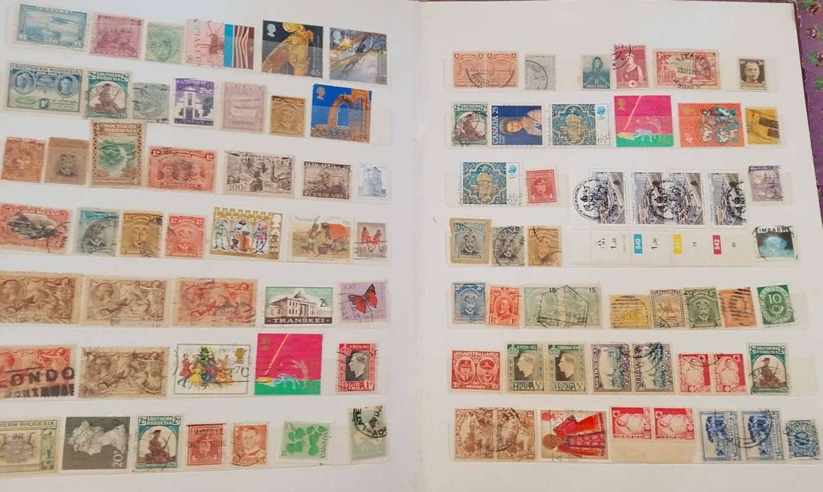 Stamp Album Hard Cover 9 Page 18 Sides  Mix World (NOT CHECKED)