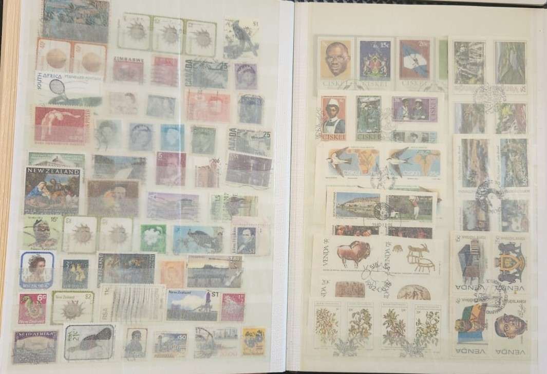 Stamp Album Hard Cover 16 Page 32 Sides  Mix World (NOT CHECKED)