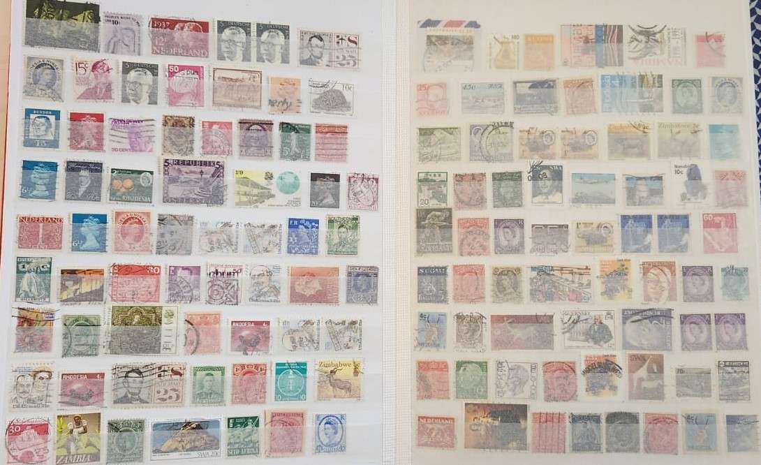 Stamp Album Hard Cover 16 Page 32 Sides  Mix World (NOT CHECKED)