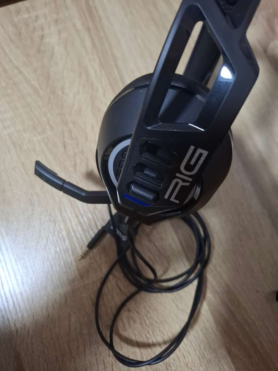 NACON RIG 300 PRO HS Black Gaming Headset (PS4/ PS5/ PC/ XBOX)- GREAT CONDITION!!