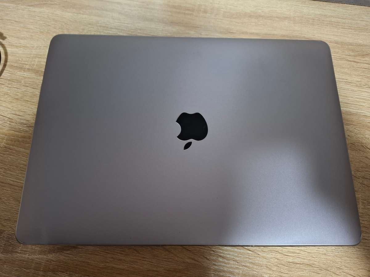 2016 MacBook Pro 13 inch
