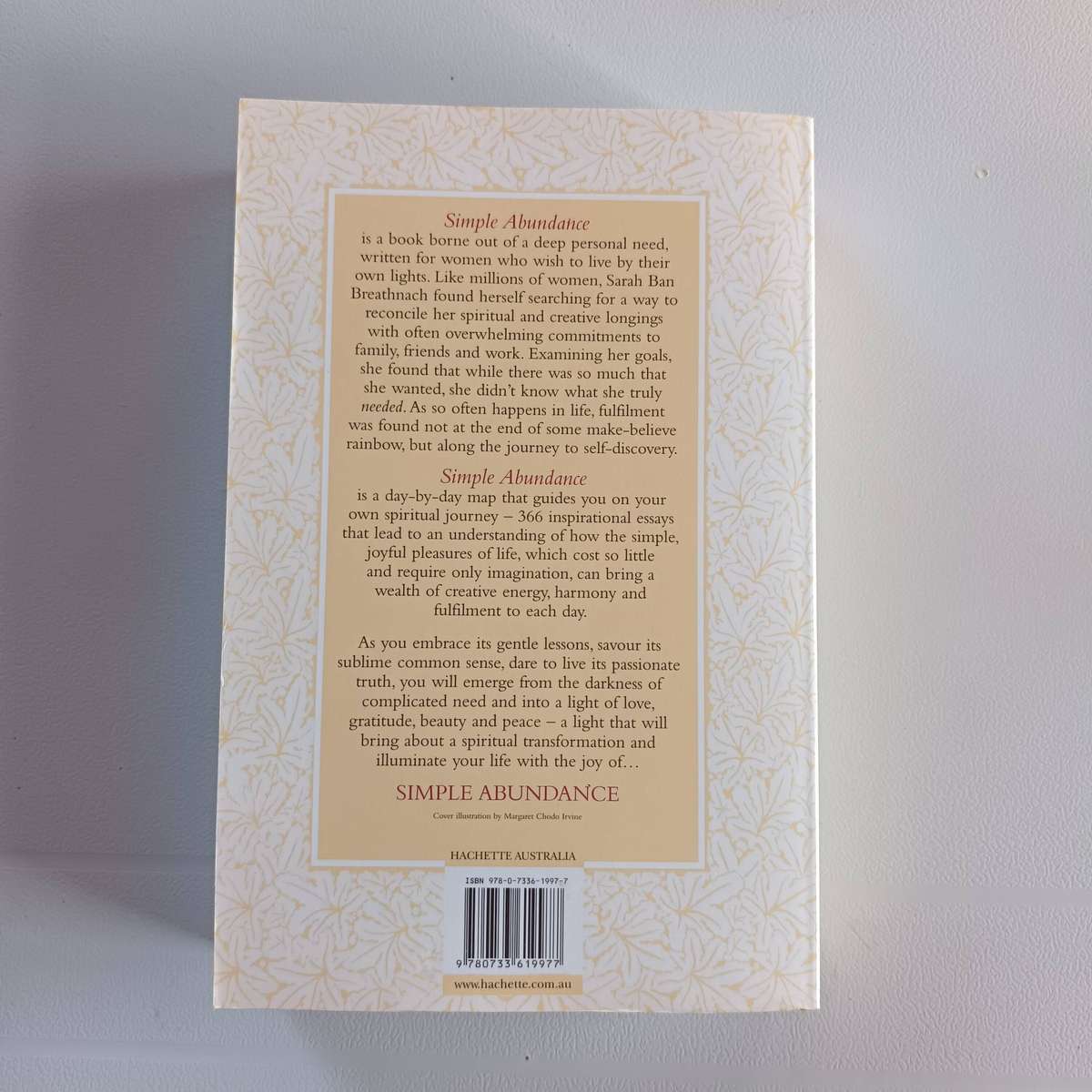 Simple Abundance  Sarah Ban Breathnach Daily Inspiration Book