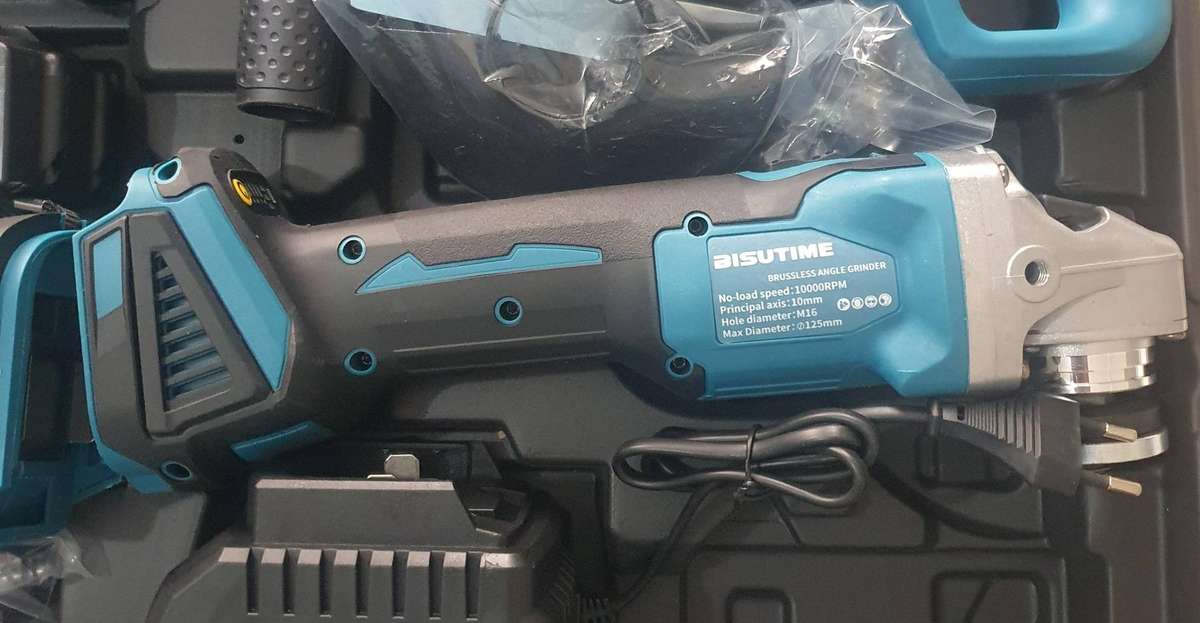 4 in 1 Cordless Power Tool set. 2 X  Lithium  batteries