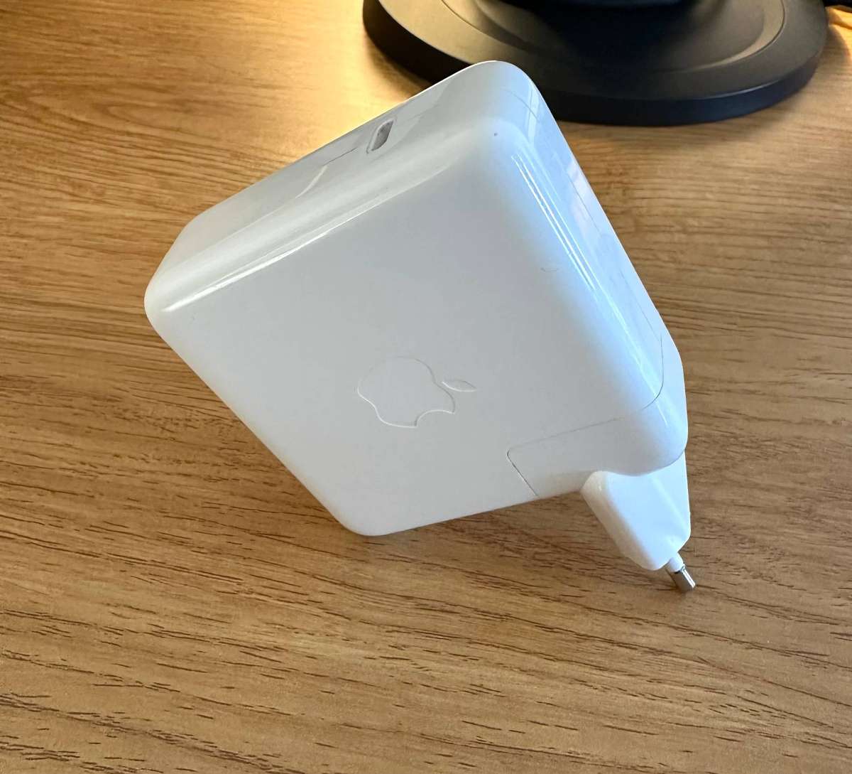 Genuine Apple 61W USB-C Power Adapter A1947  Excellent Condition