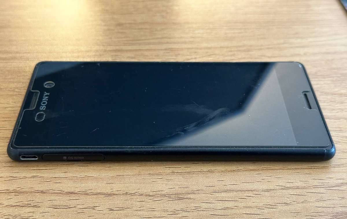 Sony Xperia M4 Aqua E2303 (Unlocked) with Original Box & Accessories + Nokia Lumia 625 (Untested)