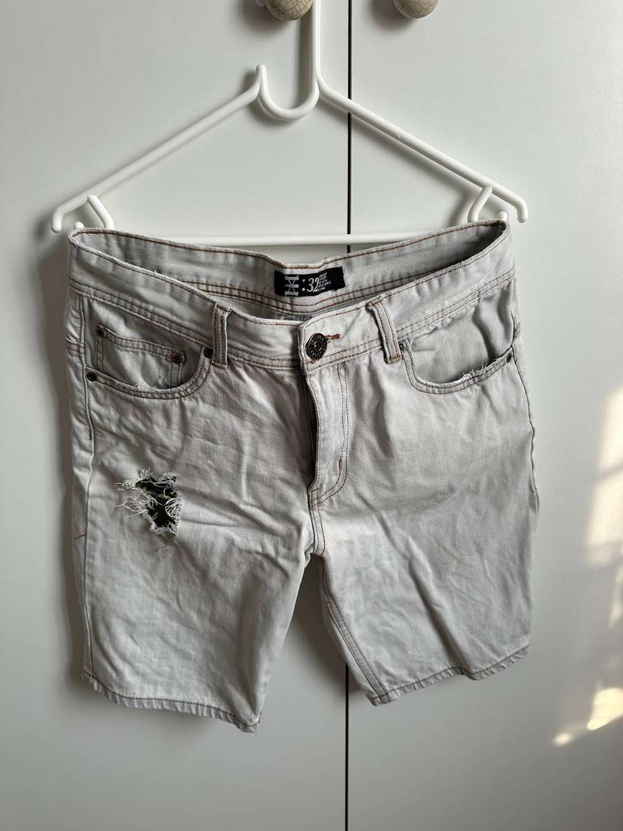 Mens Clothing & Shoes Bundle - 7 Items - Various Sizes & Brands (David Jones, Jeep, Lonsdale, etc)