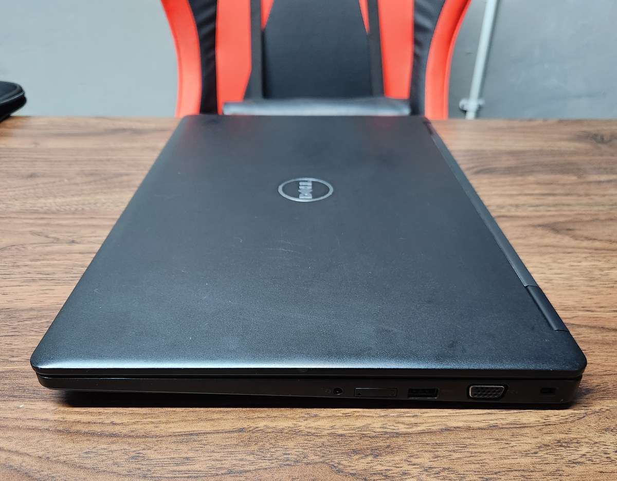 Dell Precision 3520 - i7 | 32GB Ram | 512GB NVME | NVIDIA Quadro 2GB DDR5