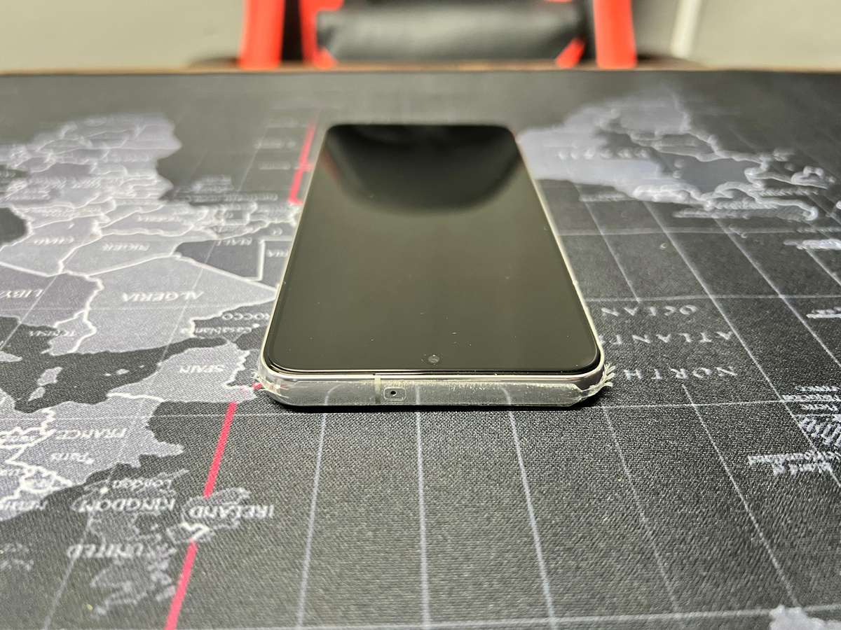 Samsung Galaxy S22 256GB (Mint Condition)