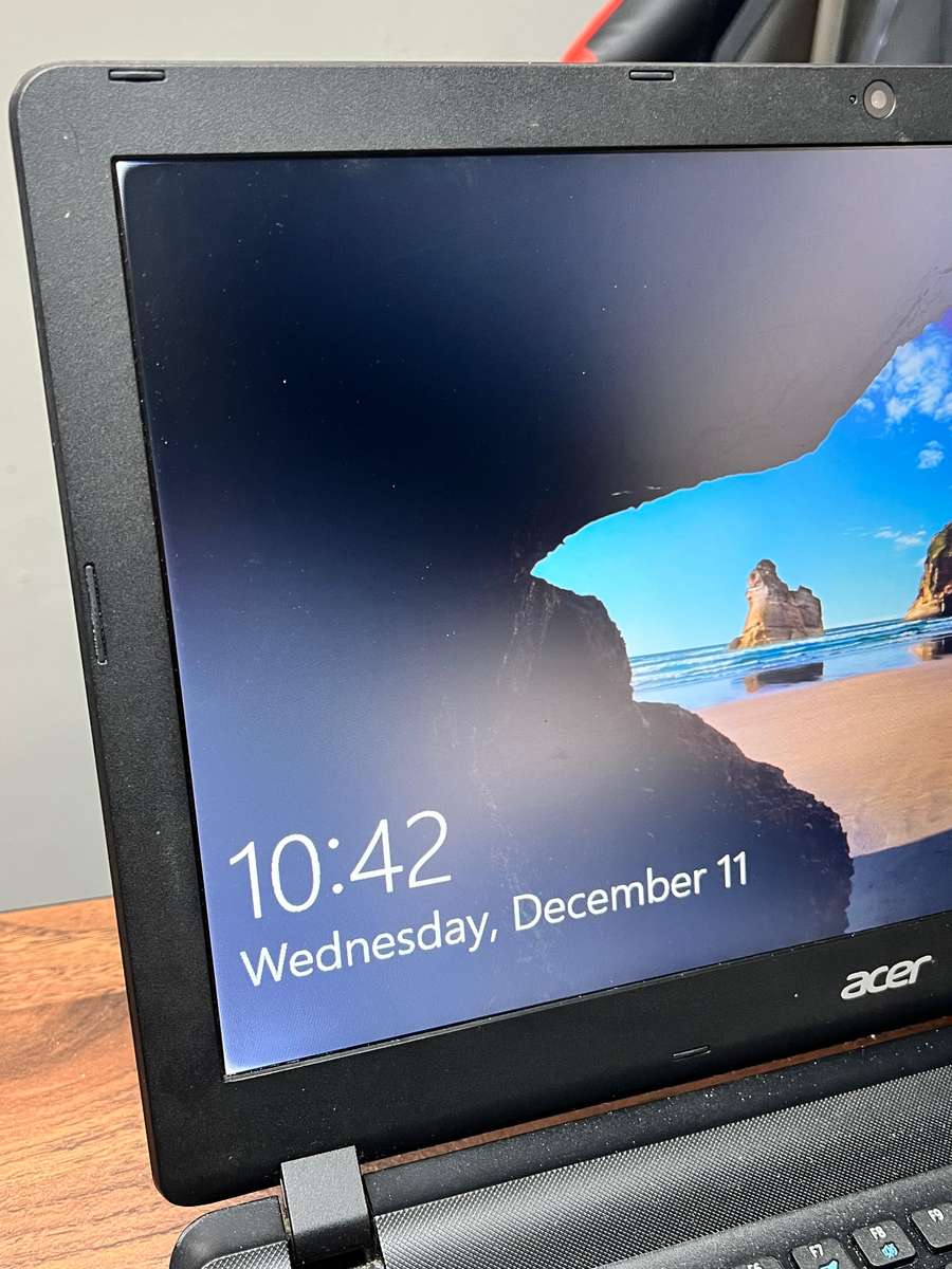 Acer Aspire ES 15 - i5 7TH Gen