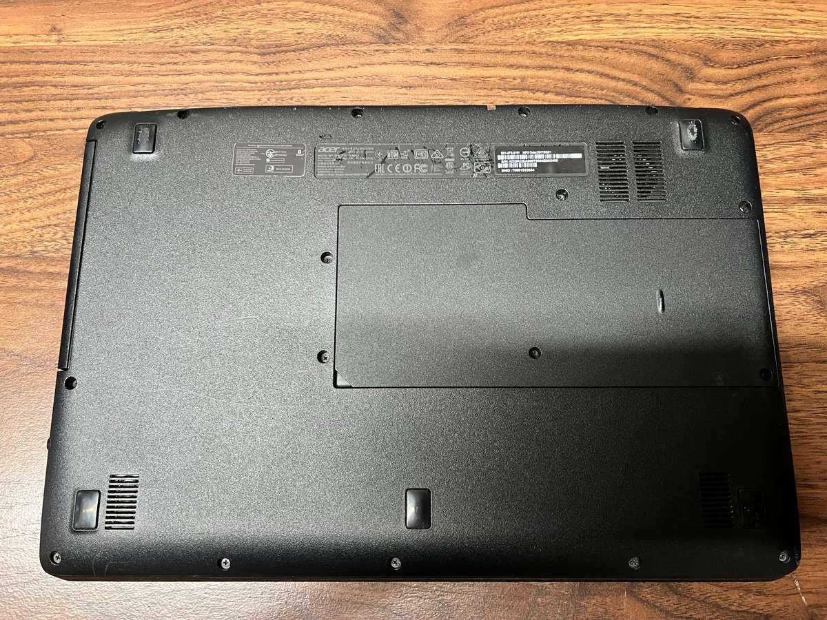 Acer Aspire ES 15 - i5 7TH Gen