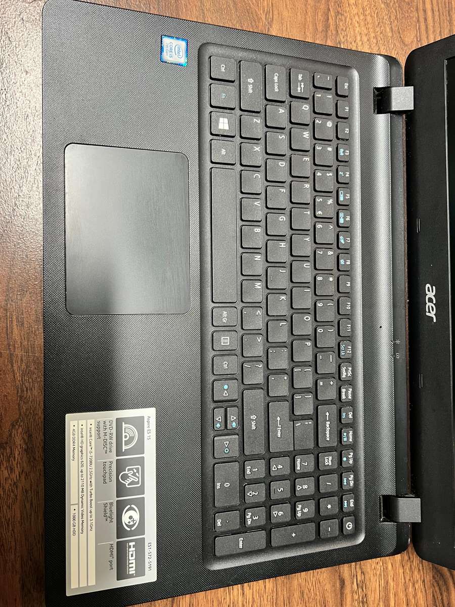 Acer Aspire ES 15 - i5 7TH Gen