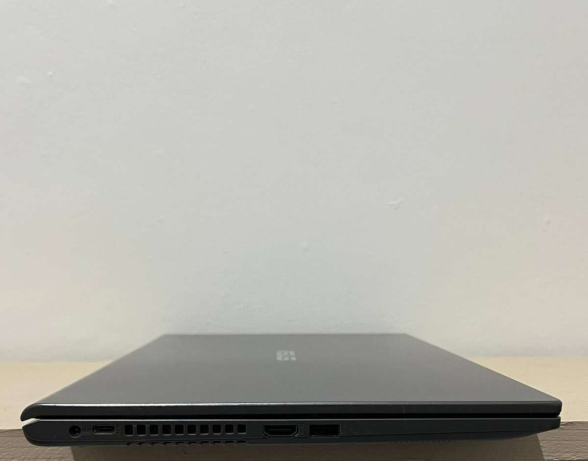 ASUS X515E i7 11TH GEN