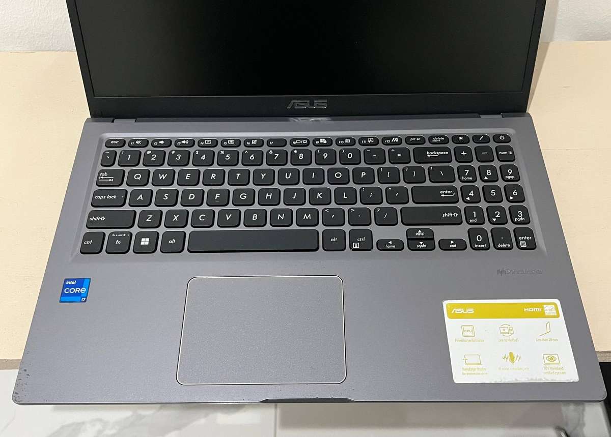 ASUS X515E i7 11TH GEN