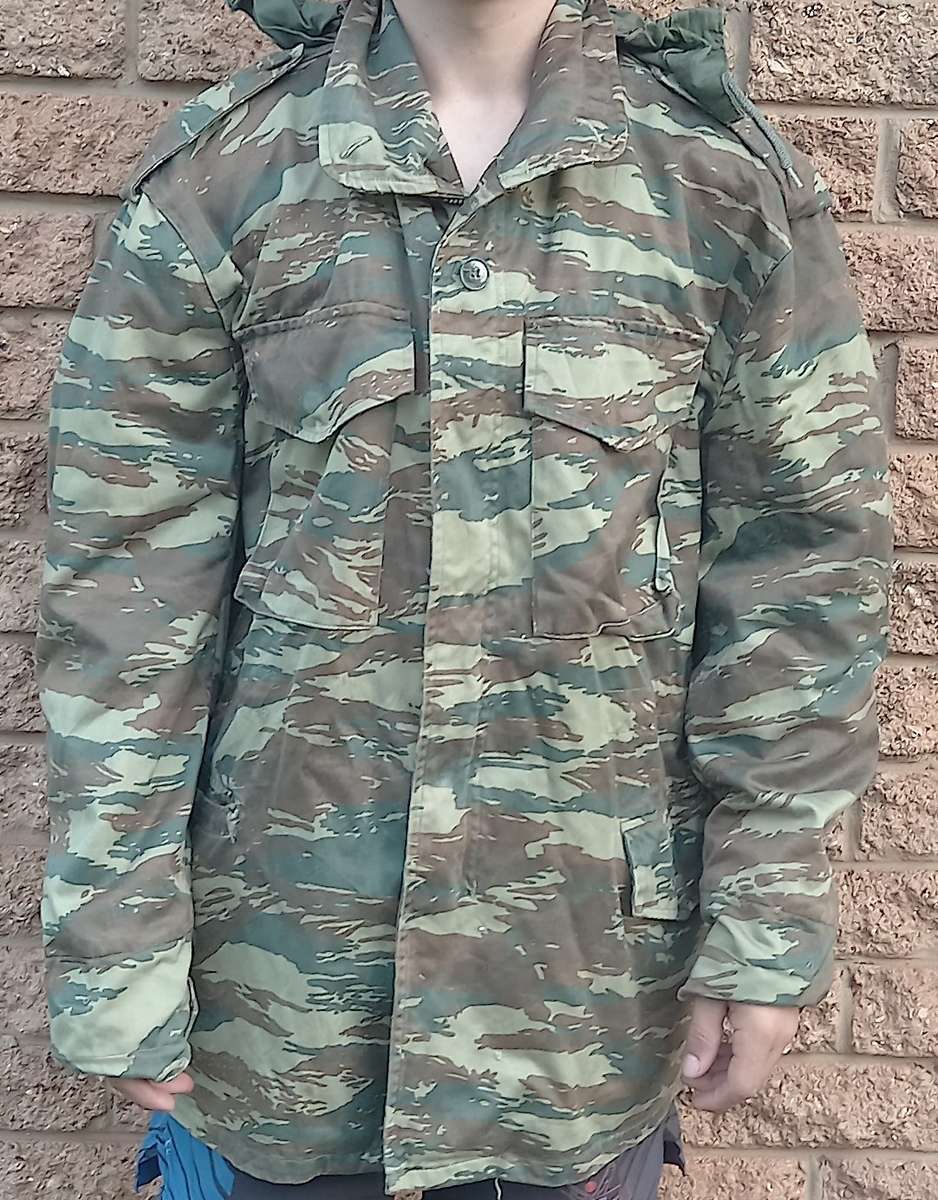XL Military Camo Jacket as per pictures