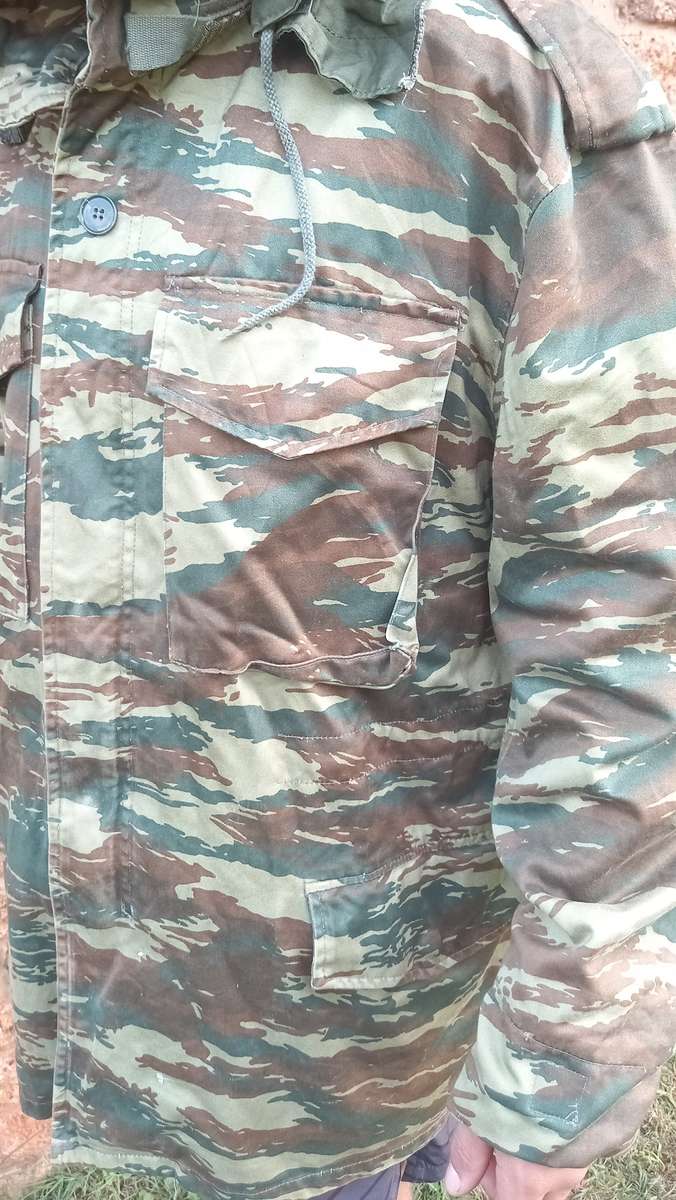 XL Military Camo Jacket as per pictures