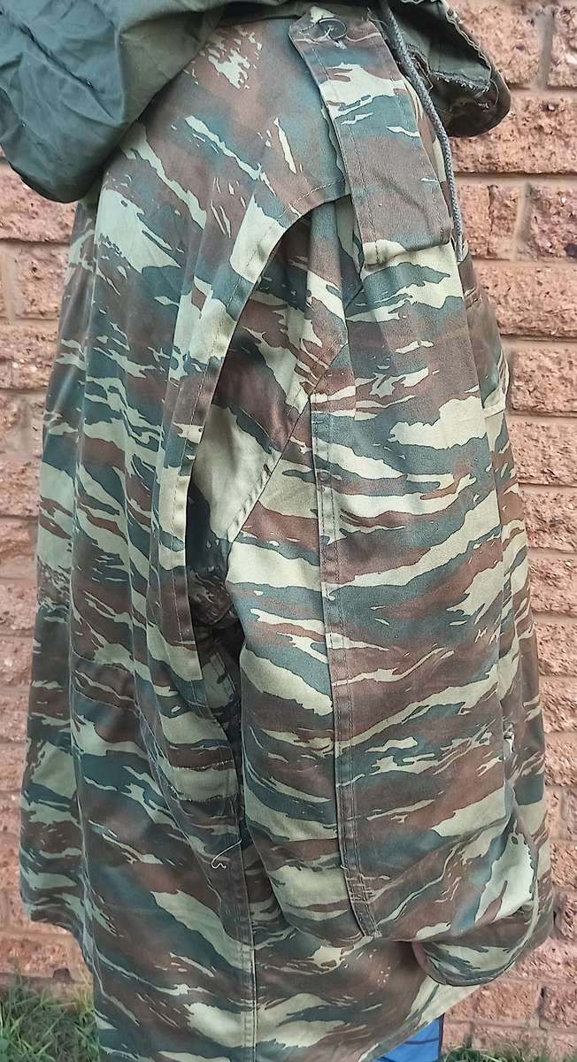 XL Military Camo Jacket as per pictures