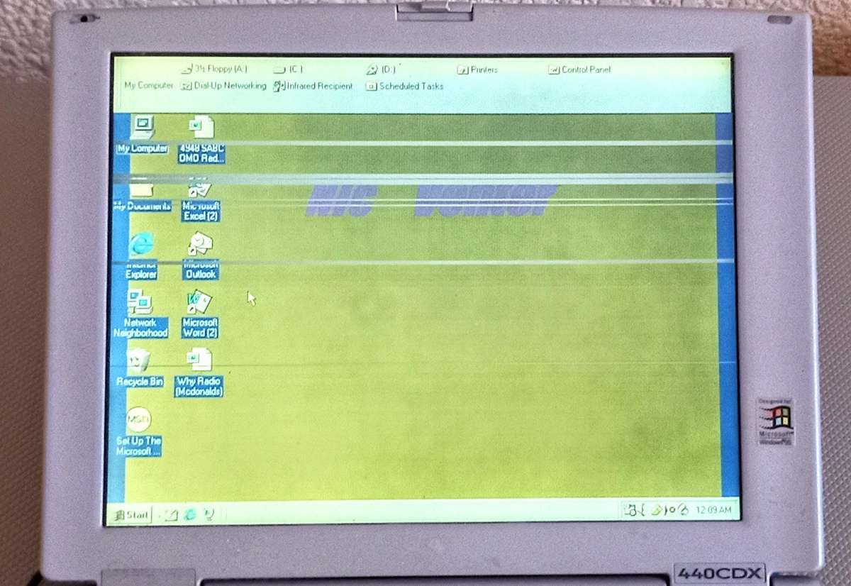 Vintage Windows 98 Toshiba Satellite Pro 440CDX Laptop Bundle in Working Condition