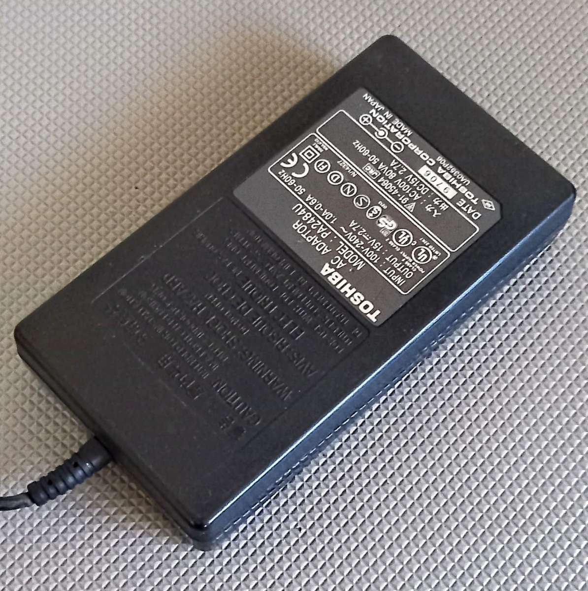 Vintage Windows 98 Toshiba Satellite Pro 440CDX Laptop Bundle in Working Condition