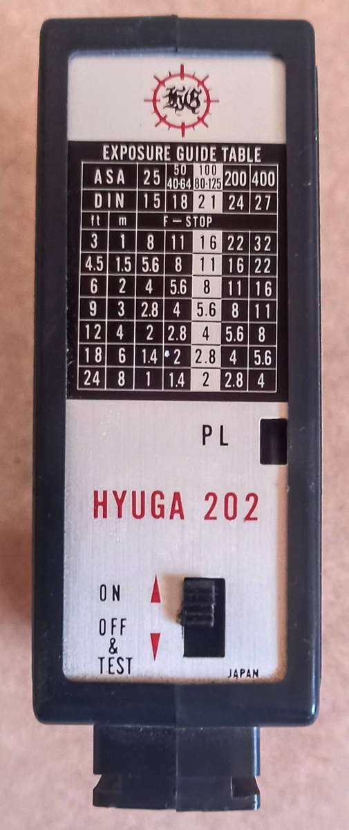 Hyuga 202 Camera Flash in Working Condition