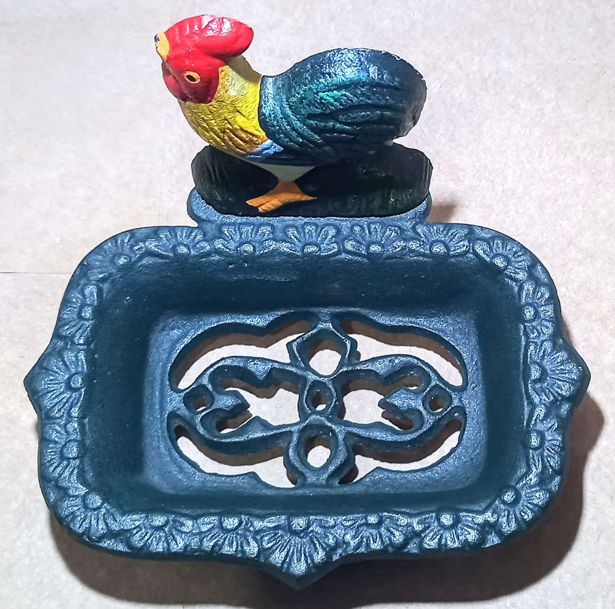Vintage Cast Iron Rooster Soap Dish - Country Home Decor