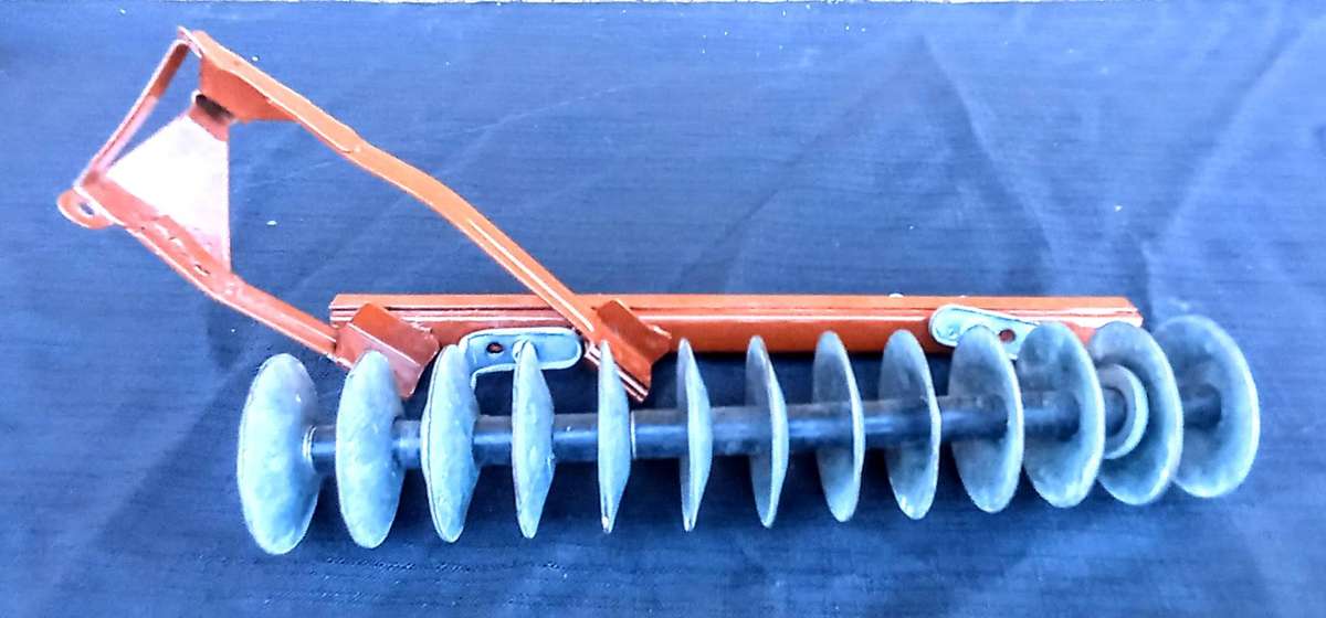 Rare Vintage Metal Strike Toys / Speelgoed Vetsak Disc Plough 26cm Length