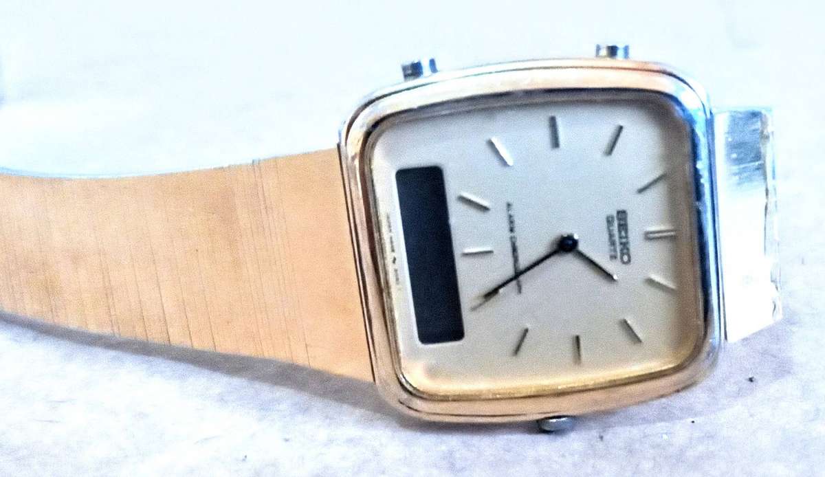 Vintage Seiko Model H448 - 5080 in Working Condition.
