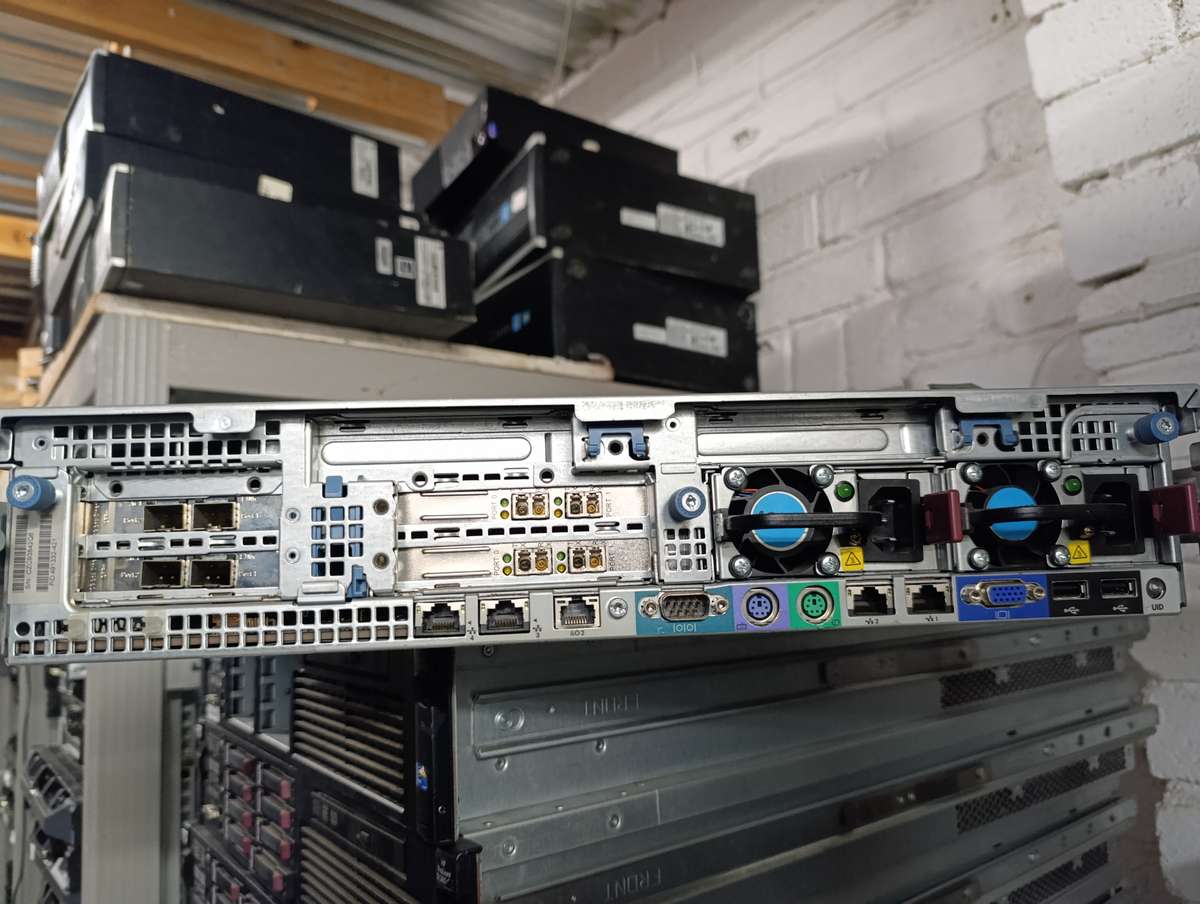 HP ProLiant DL380 G6/2 x 4 Core Intel Xeon CPU/ 32GB RAM