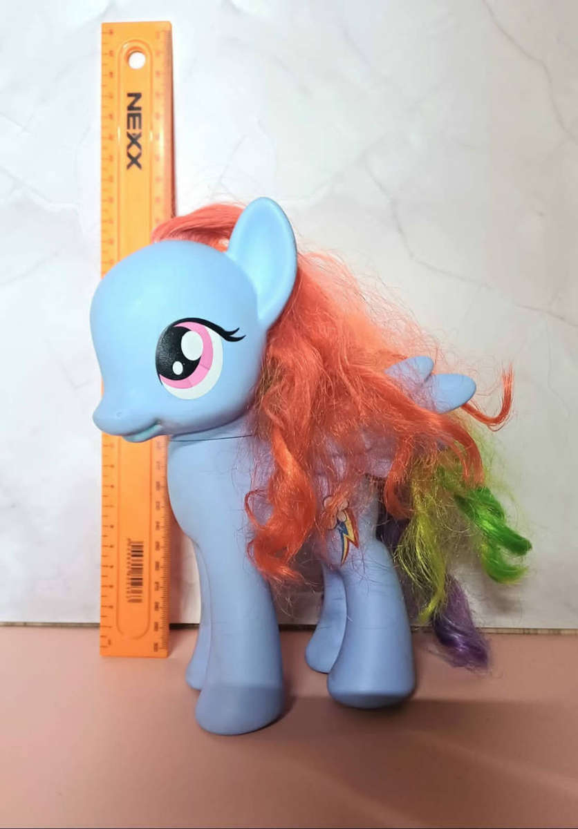 Hasbro 2015 My Little Pony Rainbow Dash