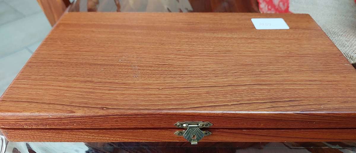 1xcrown of south Africa 1947-1964 box