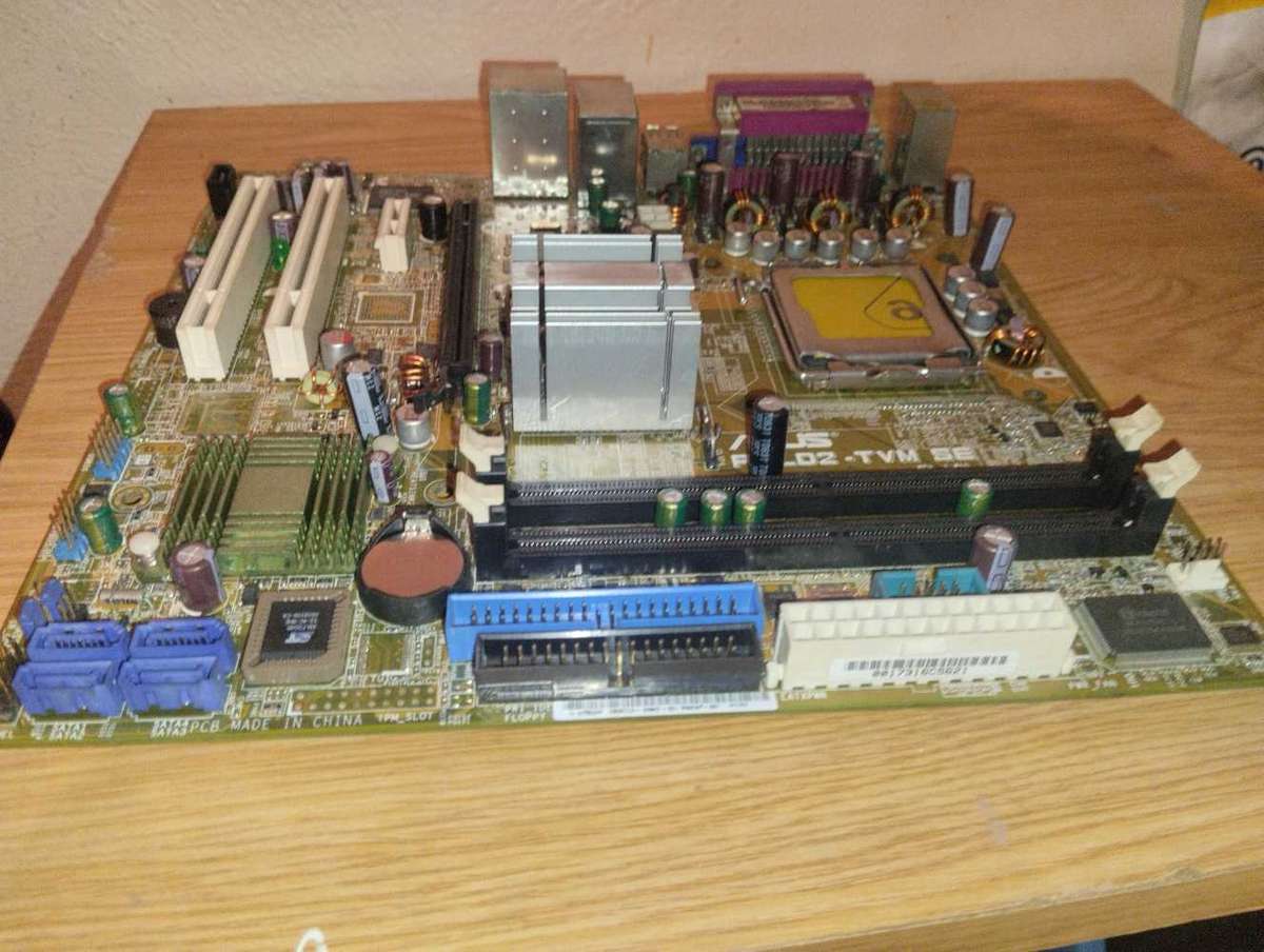 ASUS P5LD2-TVM SE/S LGA775 DDR2 PCIe PCI